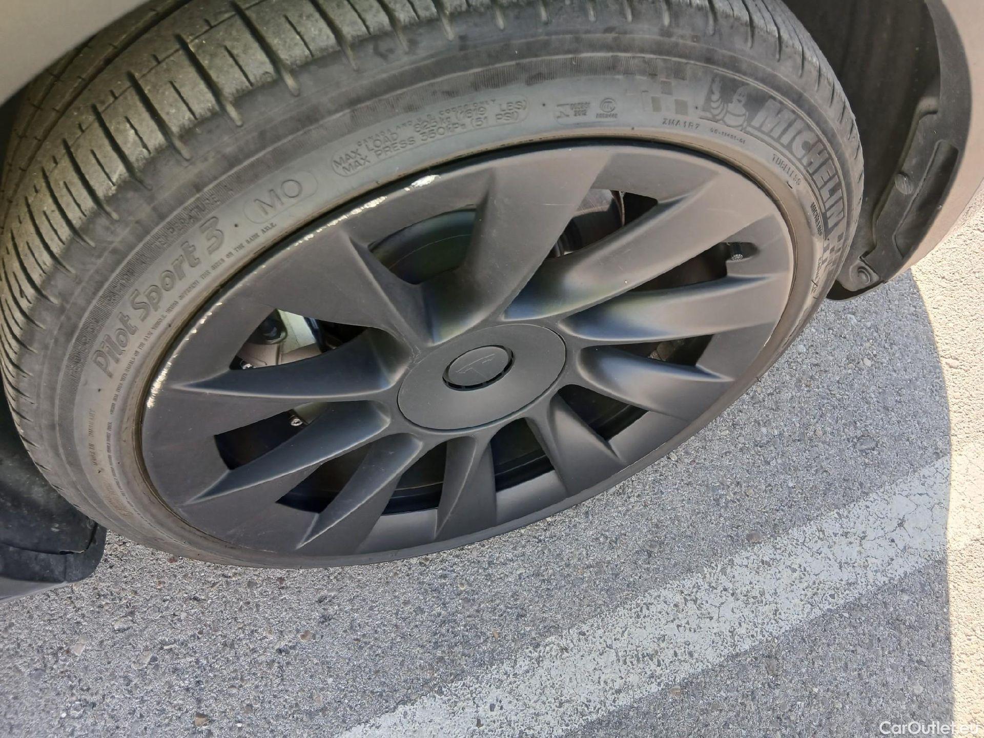  Tesla  Model Y TESLA  / 2020 / 5P / todoterreno Gran Autonomía 4WD #22