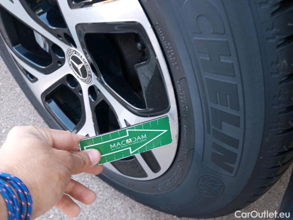  Mercedes  GLC Clase   300 e 4Matic (254.656)Avantgarde 2.0 315CV AT9 E6d #9