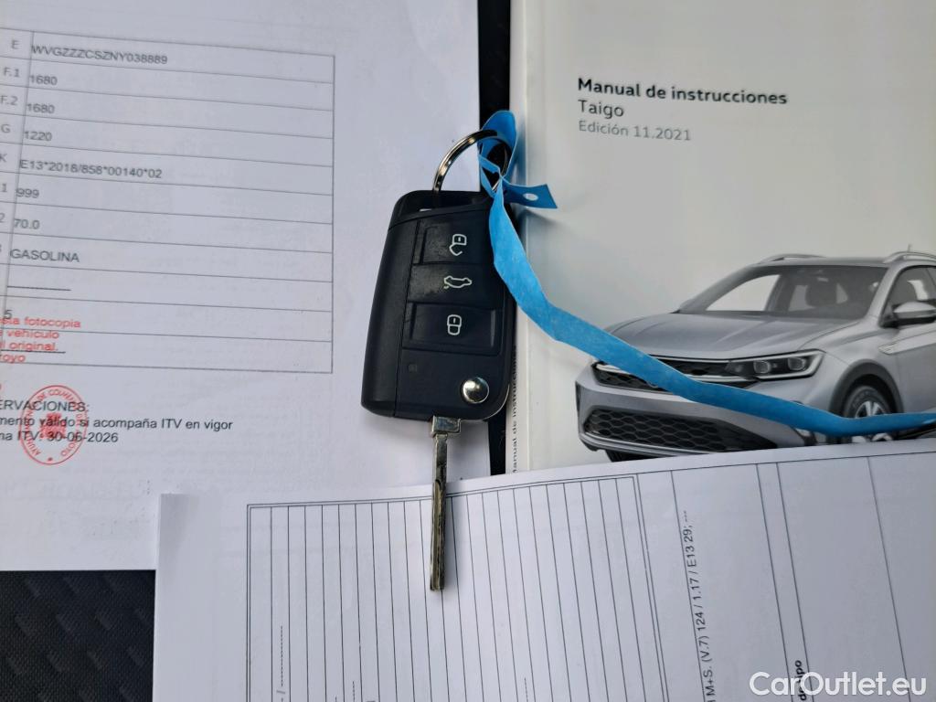  Volkswagen  Taigo VOLKSWAGEN  / 2021 / 5P / todoterreno Life 1.0 TSI 70kW (95CV) #2