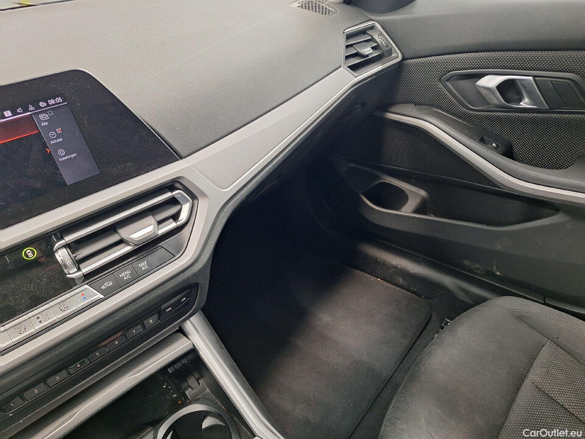  Bmw  Serie 3 BMW, 3-serie Touring '18, BMW 3 Reeks Touring 318dA (100 kW) 5d #1