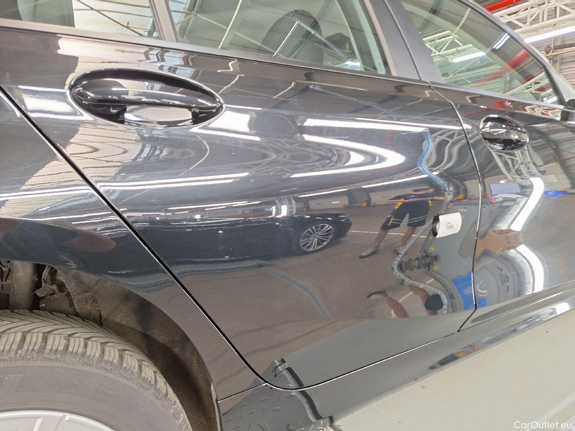  Bmw  Serie 3 BMW, 3-serie Touring '18, BMW 3 Reeks Touring 318dA (100 kW) 5d #32