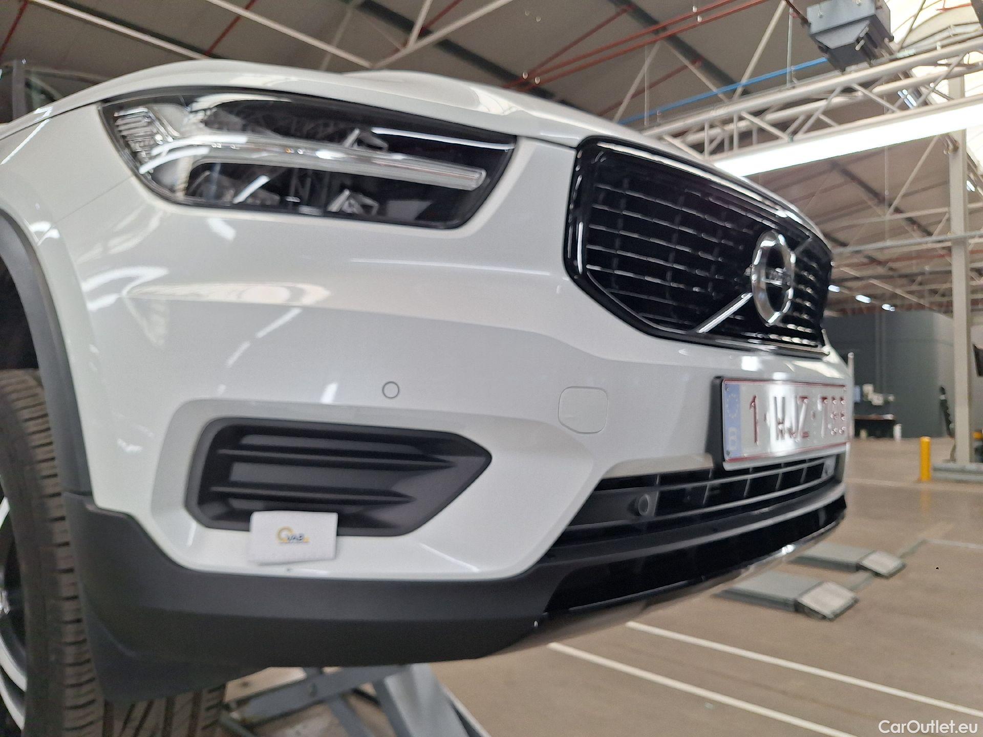  Volvo  XC 40 Volvo, XC40 '17, Volvo XC40 T3 Geartronic R-Design 5d #42