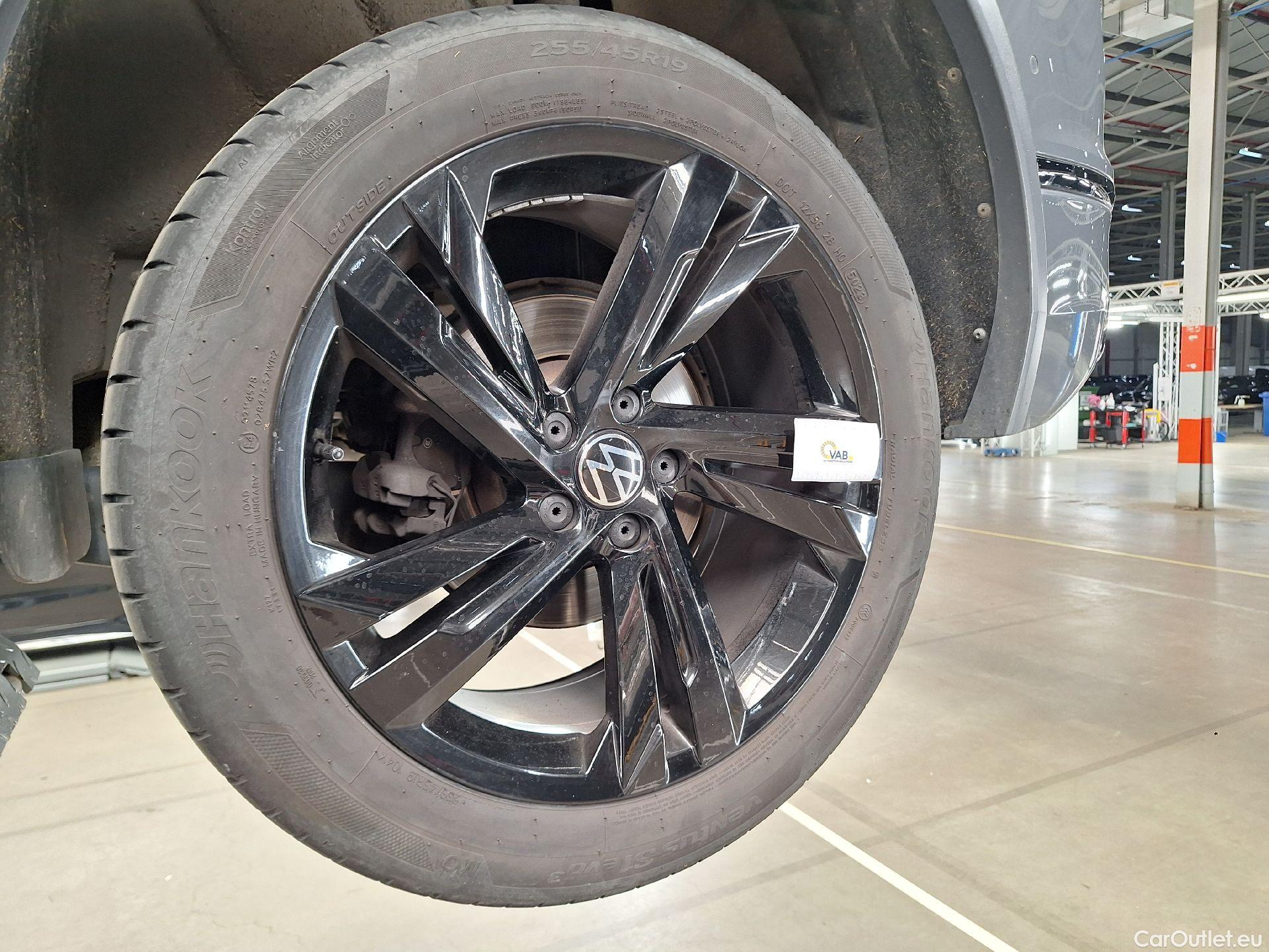  Volkswagen  Tiguan VW,  FL'20, Volkswagen  2.0 TDI 110kW DSG Platinum 5d #10