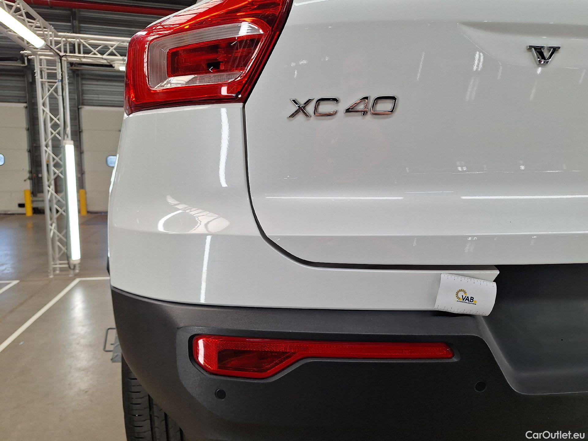  Volvo  XC 40 Volvo, XC40 '17, Volvo XC40 T3 Geartronic R-Design 5d #28