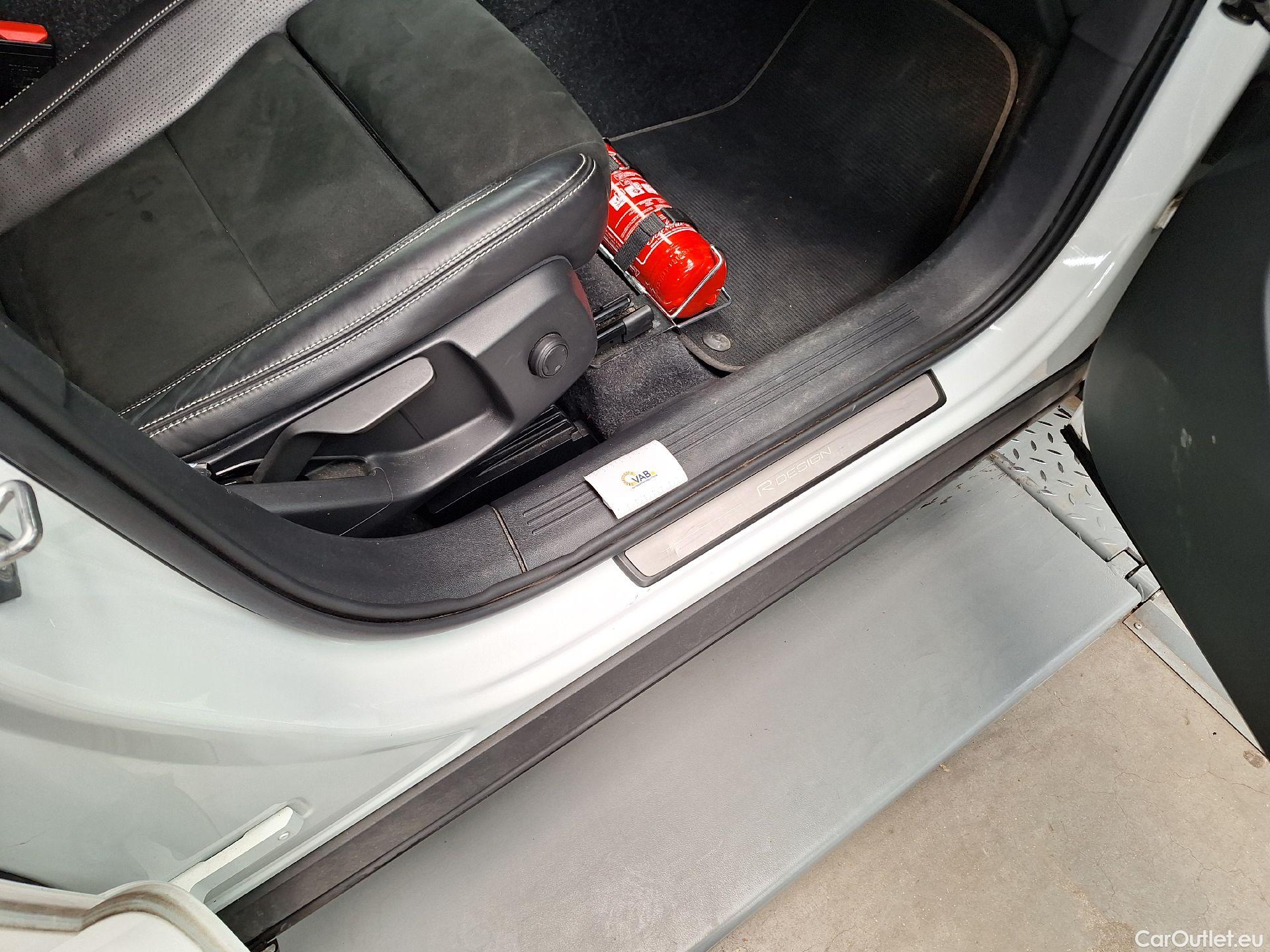  Volvo  XC 40 Volvo, XC40 '17, Volvo XC40 T3 Geartronic R-Design 5d #22