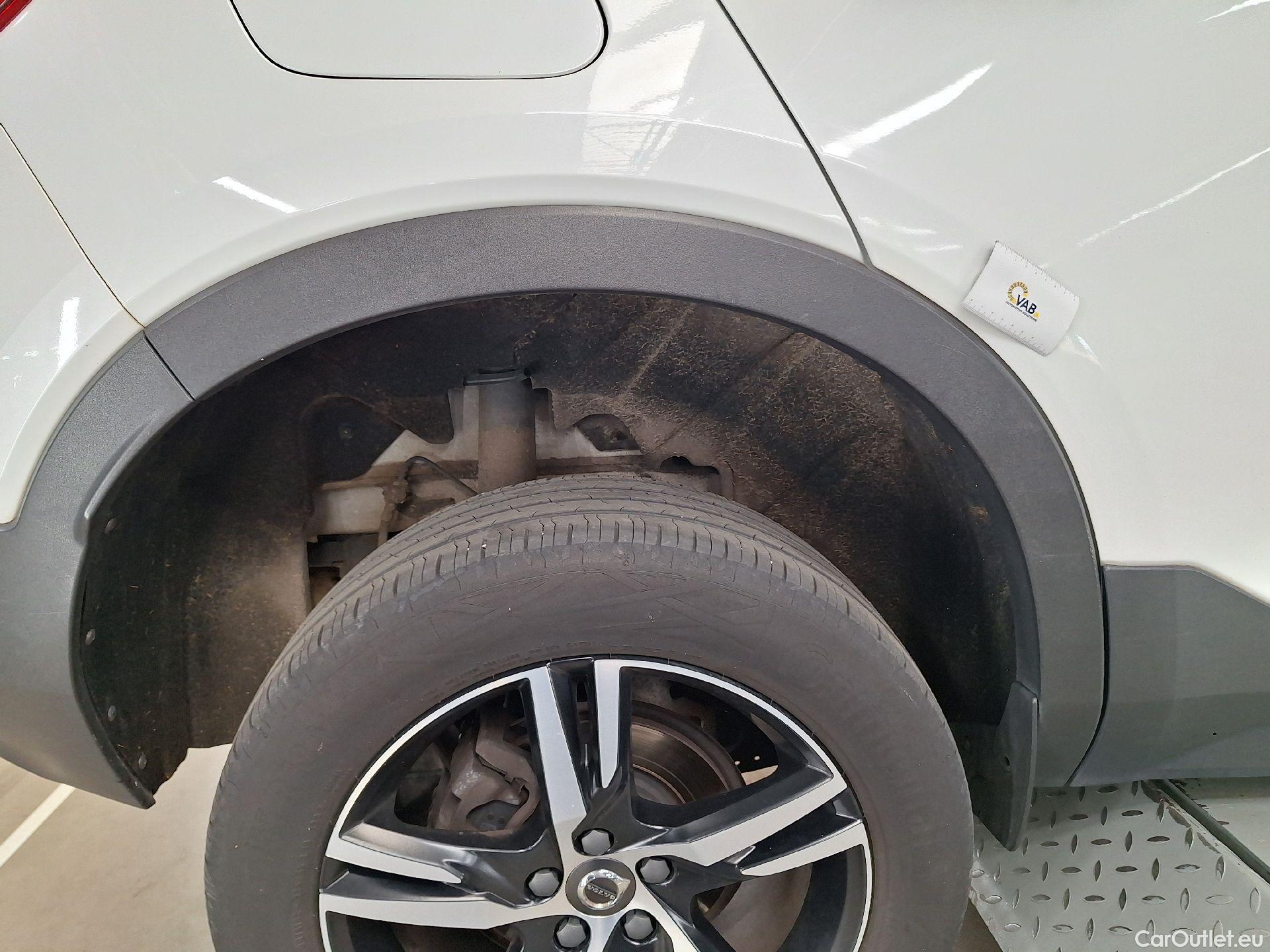  Volvo  XC 40 Volvo, XC40 '17, Volvo XC40 T3 Geartronic R-Design 5d #38