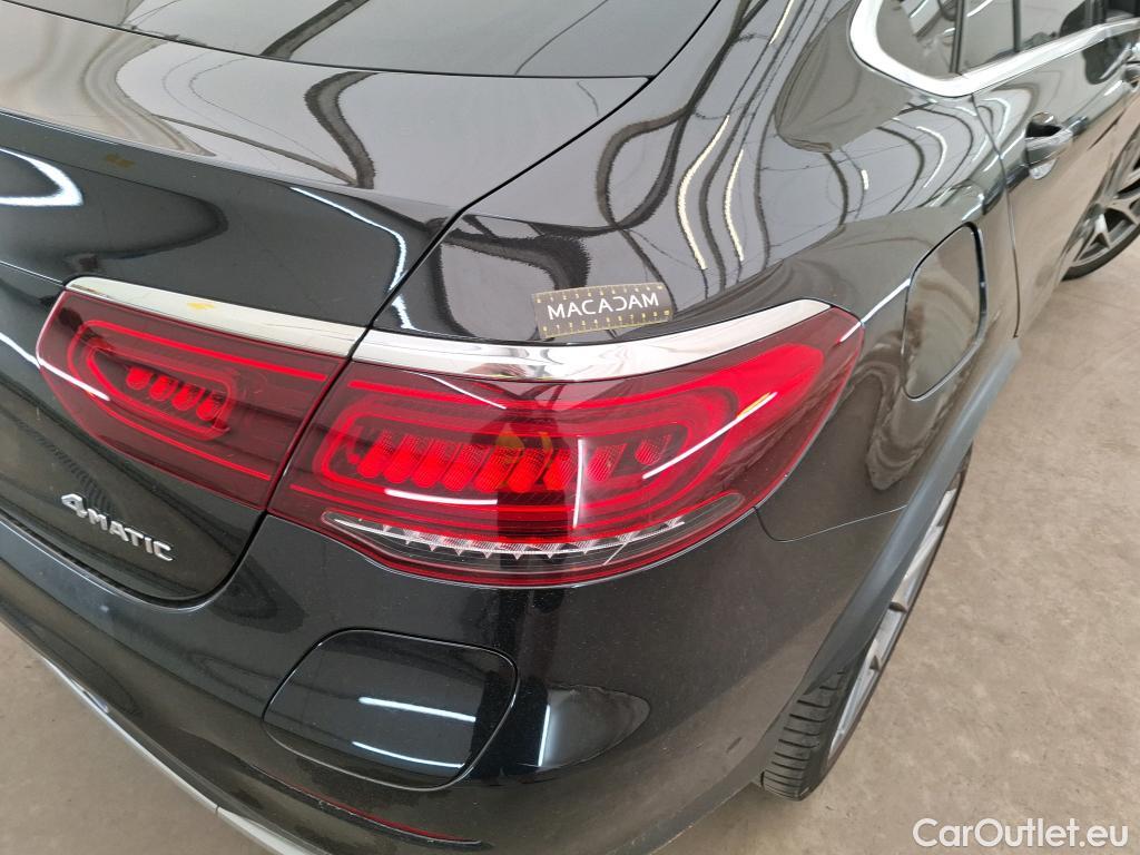  Mercedes  G-Klasee MERCEDES-BENZ GLC Coupe / 2019 / 5P / Coupé 2.0 GLC 300 E AMG LINE 4MATIC #9