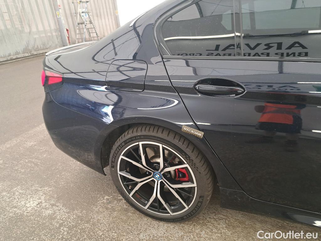  Bmw  Serie 5 BMW Série 5 / 2020 / 4P / Berline 545e xDrive 394ch M Sport BVA8 #1