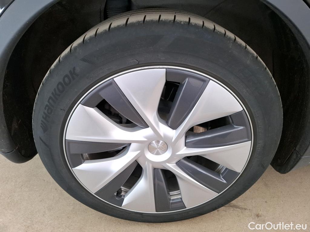  Tesla  Model Y TESLA  / 2020 / 5P / SUV Grande Autonomie RWD #4