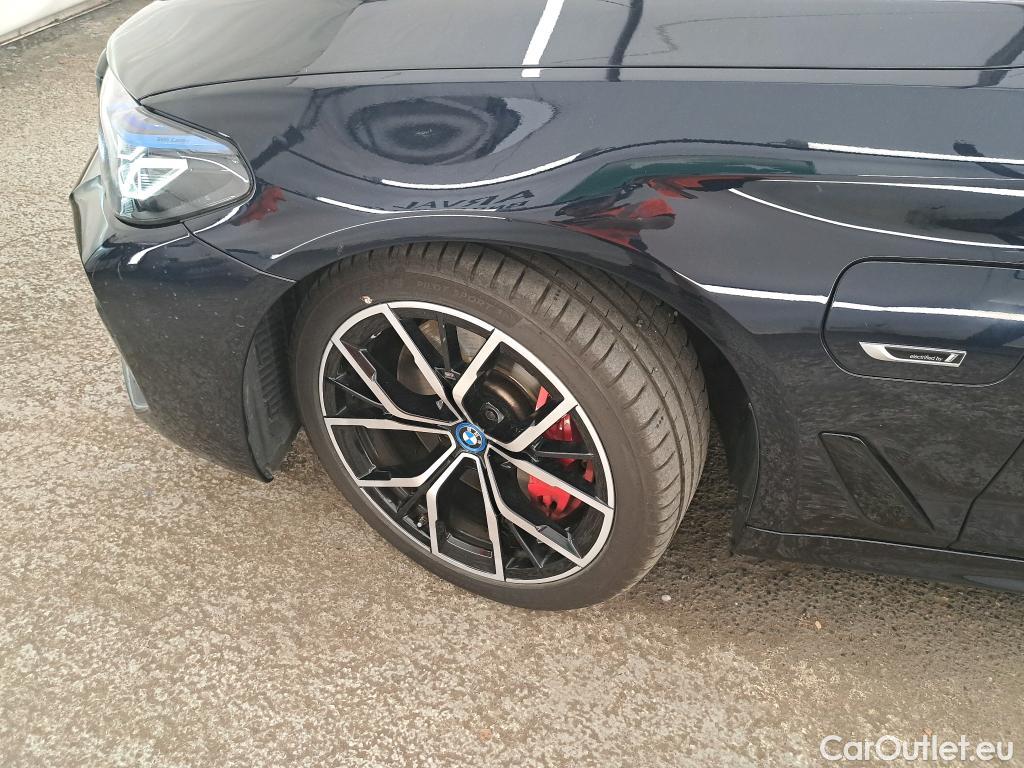  Bmw  Serie 5 BMW Série 5 / 2020 / 4P / Berline 545e xDrive 394ch M Sport BVA8 #18