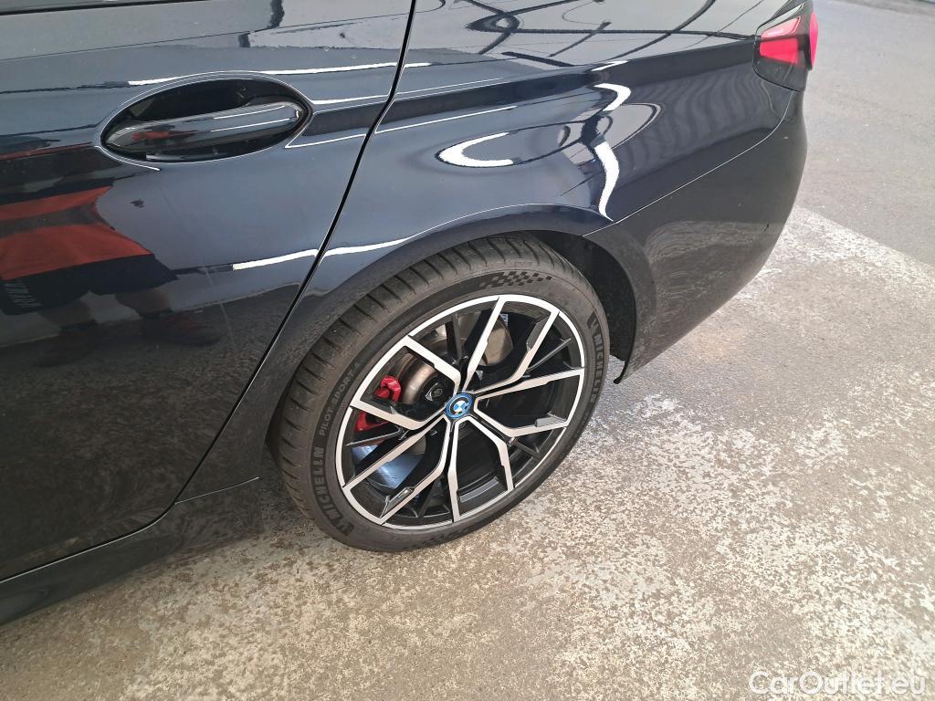  Bmw  Serie 5 BMW Série 5 / 2020 / 4P / Berline 545e xDrive 394ch M Sport BVA8 #11
