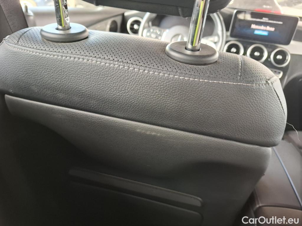  Mercedes  G-Klasee MERCEDES-BENZ GLC Coupe / 2019 / 5P / Coupé 2.0 GLC 300 E AMG LINE 4MATIC #32
