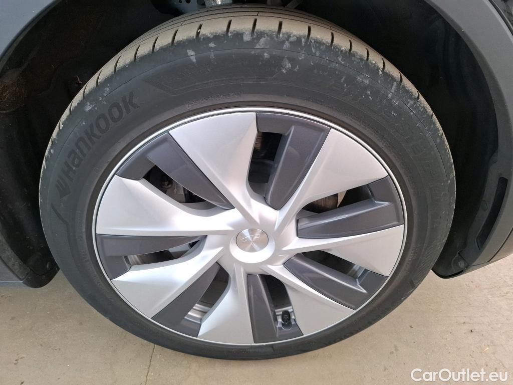  Tesla  Model Y TESLA  / 2020 / 5P / SUV Grande Autonomie RWD #8