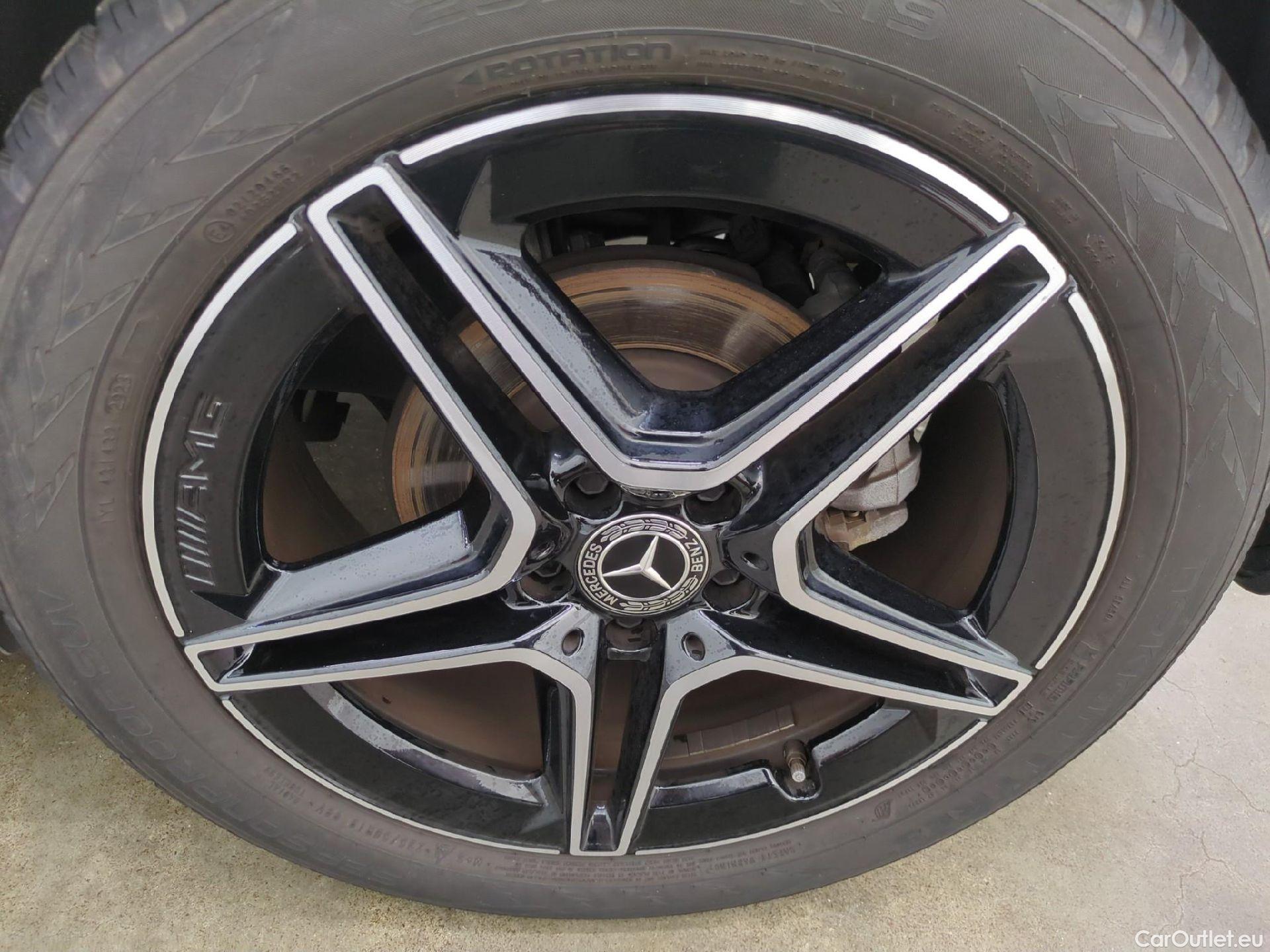  Mercedes  GLA MERCEDES-BENZ  / 2020 / 5P / SUV 1.3  200 AMG LINE DCT #7