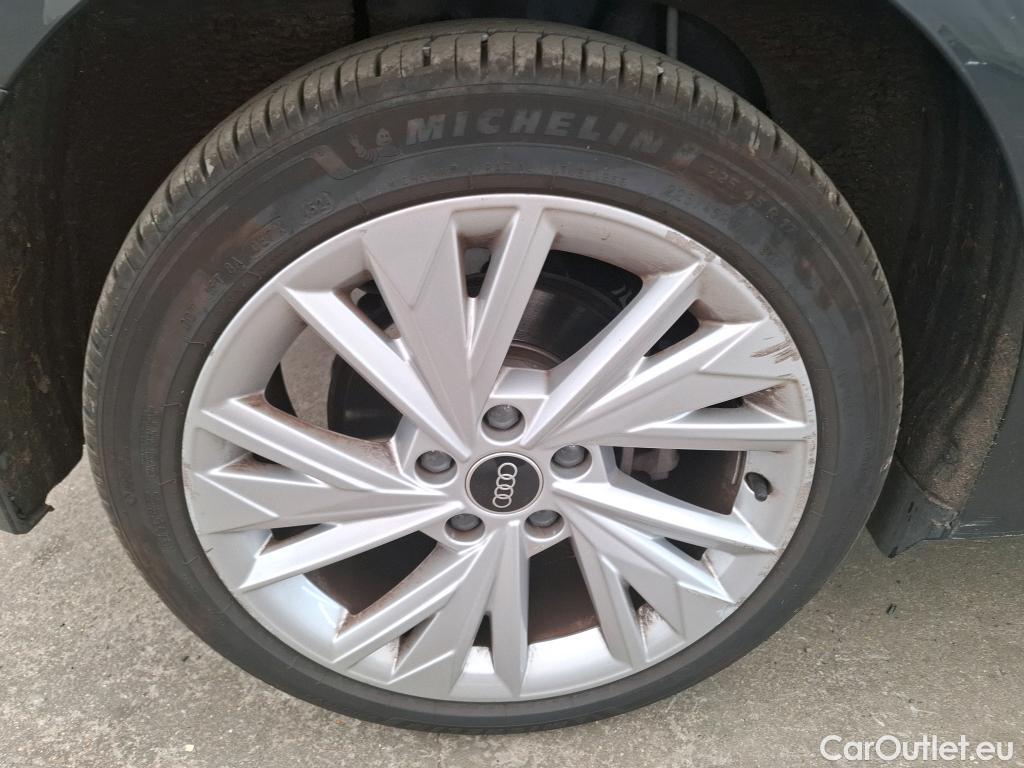  Audi  A3 AUDI  Sportback / 2020 / 5P / Berline 40 TFSI e 204 S Tronic Design Luxe #43