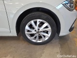  Volkswagen  Polo VOLKSWAGEN  / 2021 / 5P / BERLINA 1.0 TSI STYLE #81
