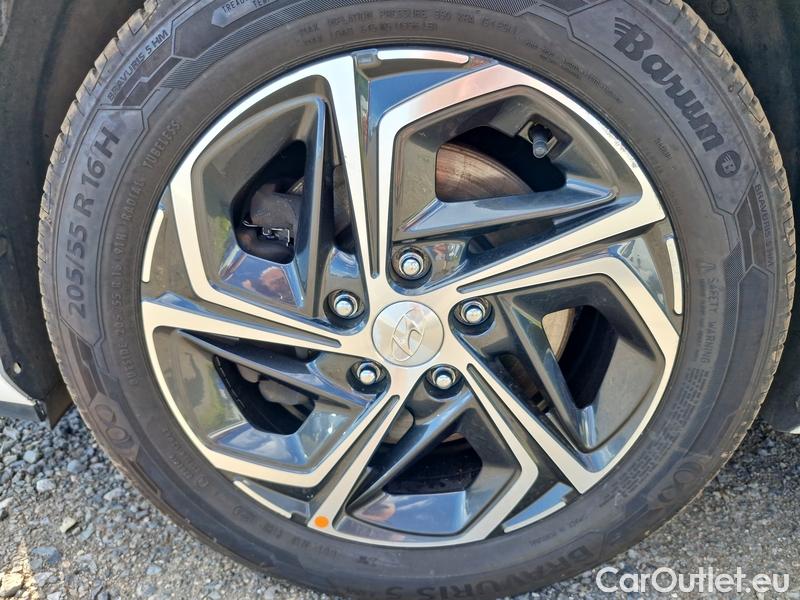  Hyundai  i30  (PD)(01.2017 ->)  kom.1.0TGDI 120 Smart #4