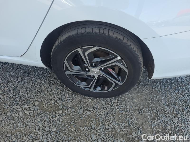  Hyundai  i30  (PD)(01.2017  ->)  kom.1.5T-GDI Smart 5d #11