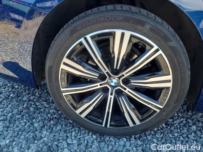  Bmw  Serie 3  Lim. (F30)  (2015) 320i xDrive AT #11