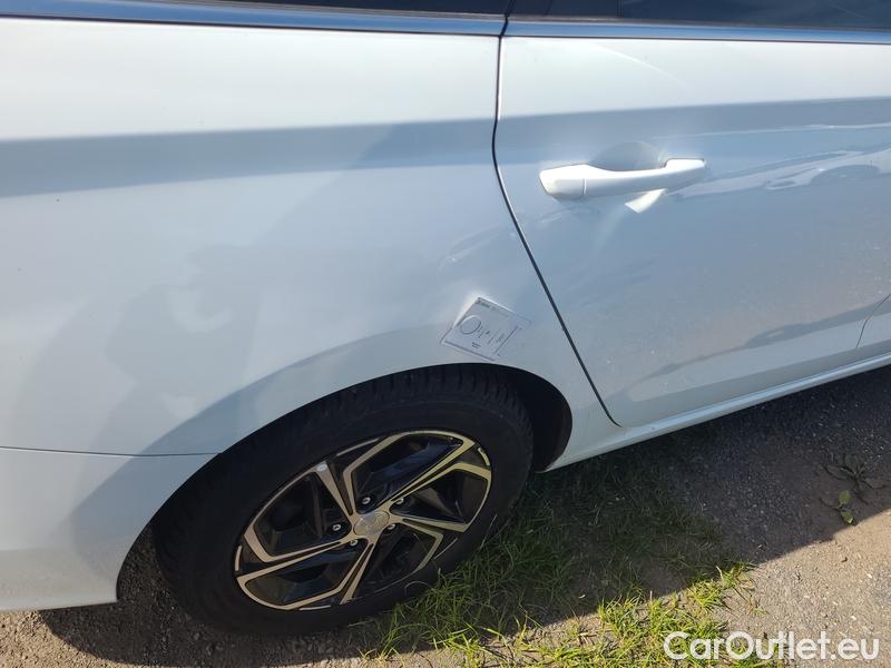  Hyundai  i30   cw (PD)(2017->)  kom.1.6CRDi 115 Smart #25