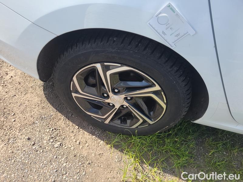  Hyundai  i30   cw (PD)(2017->)  kom.1.6CRDi 115 Smart #26