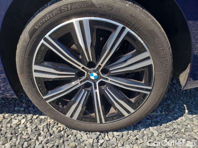  Bmw  Serie 3  Lim. (F30)  (2015) 320i xDrive AT #10
