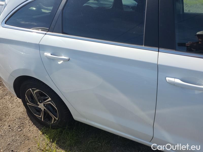  Hyundai  i30   cw (PD)(2017->)  kom.1.6CRDi 115 Smart #28