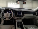  Volvo  XC60 VOLVO  / 2021 / 5P / SUV B4 D AUTOMATICO INSCRIPTION #3