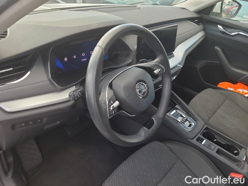  Skoda  Octavia  Combi (NX3)(2020) Oct.Com.1.5e-TEC 110 Style AT #4