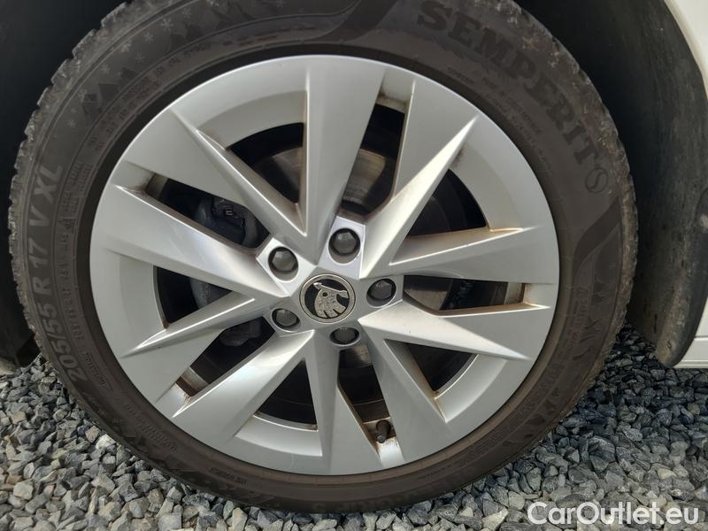  Skoda  Octavia  Combi (NX3)(2020) Oct.Com.1.5e-TEC 110 Style AT #13