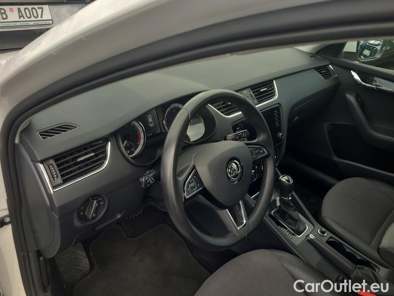  Skoda  Octavia  Lim.  (5E3)(03.2017->)  2.0TDI 110 Style AT #2