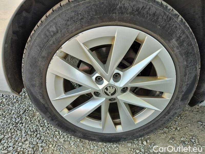  Skoda  Octavia  Lim. (NX3)(2020) Oct.2.0 TDI 85 Style AT 5d #17