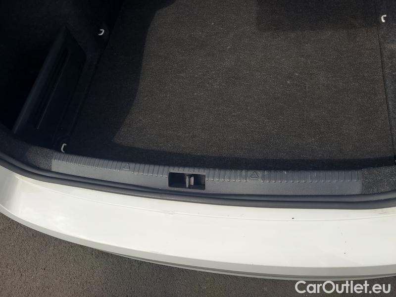  Skoda  Octavia  Lim.  (5E3)(03.2017->)  2.0TDI 110 Style AT #8