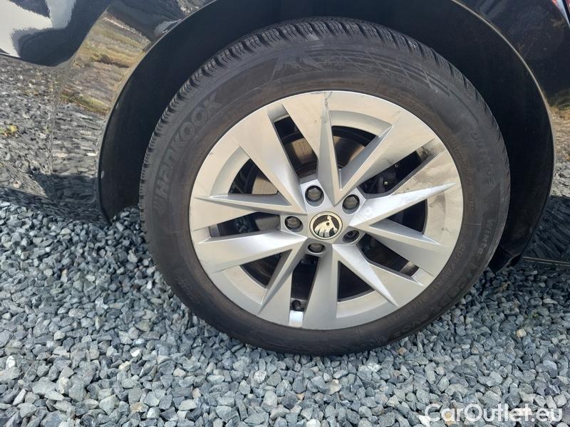  Skoda  Octavia  Combi (NX3)(2020) Oct.C.2.0TDI 110 4x4 Style AT #15
