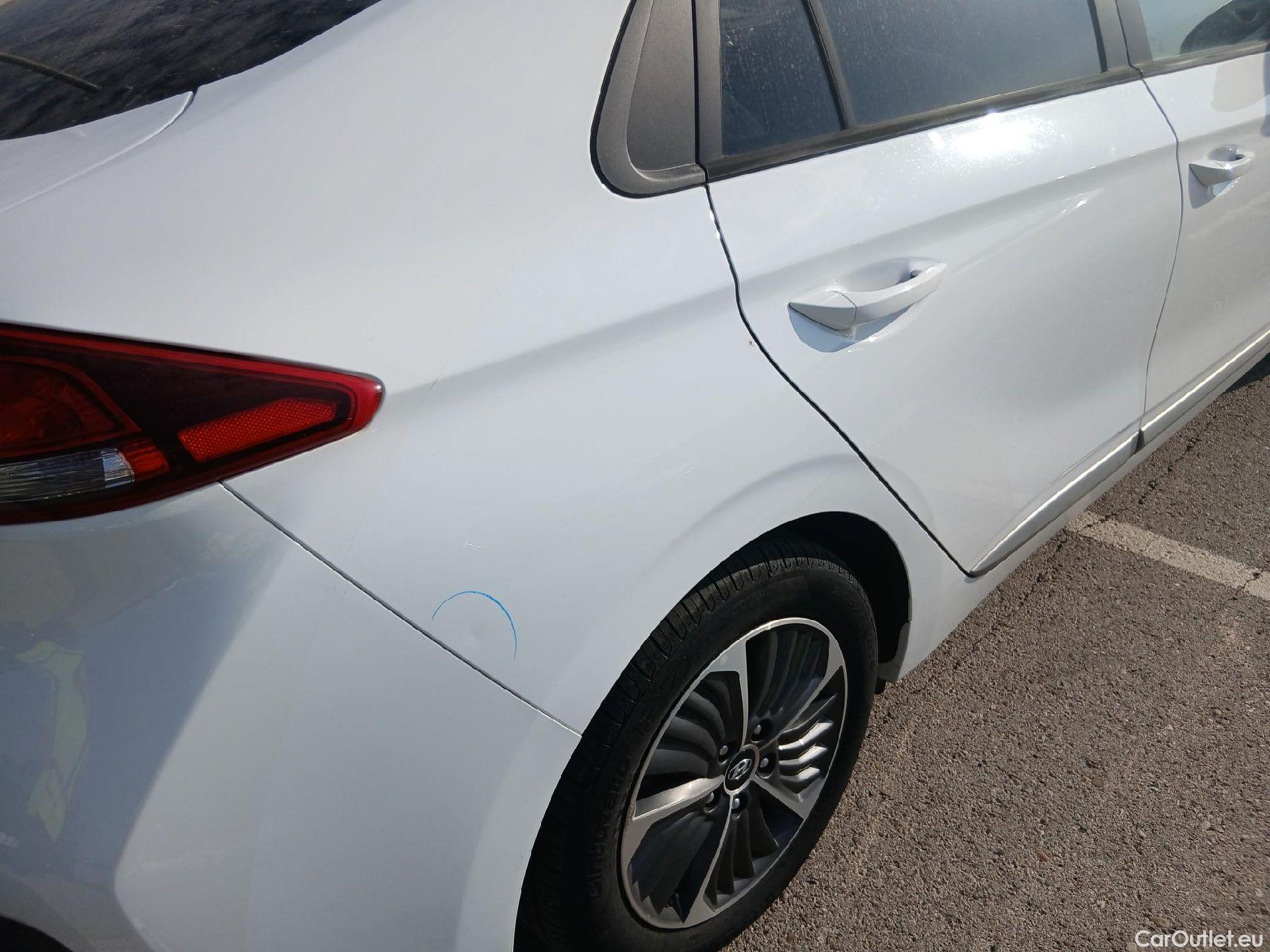  Hyundai   Ioniq HYUNDAI / 2019 / 5P / berlina con portón 1.6 GDI PHEV Klass DCT #15