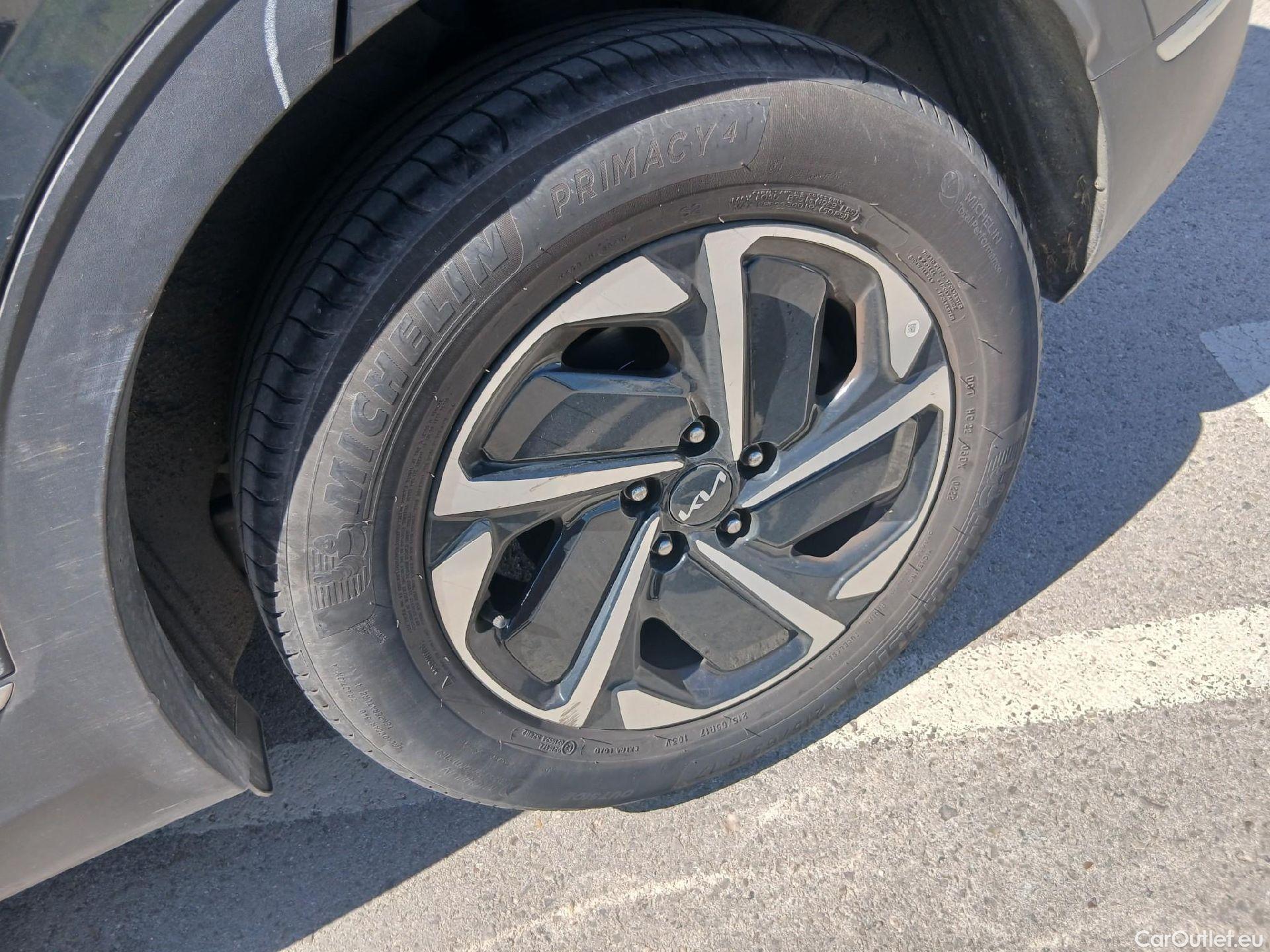  KIA  Sportage KIA  / 2022 / 5P / todoterreno 1.6 T-GDi 110kW (150CV) Drive 4x2 #20