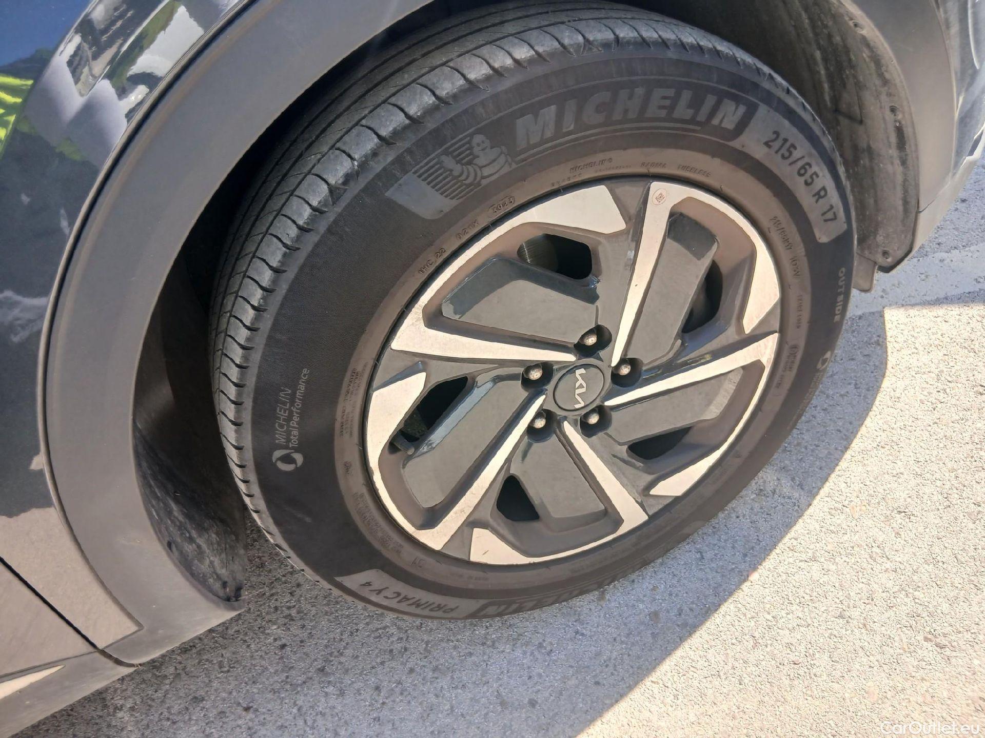  KIA  Sportage KIA  / 2022 / 5P / todoterreno 1.6 T-GDi 110kW (150CV) Drive 4x2 #41