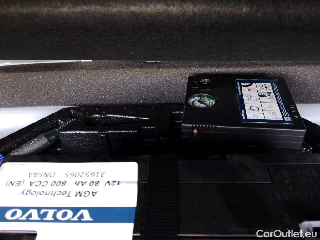  Volvo  XC 40 VOLVO XC40 / 2017 / 5P / todoterreno 1.5 T4 Twin Recharge Inscription Ex Auto #21