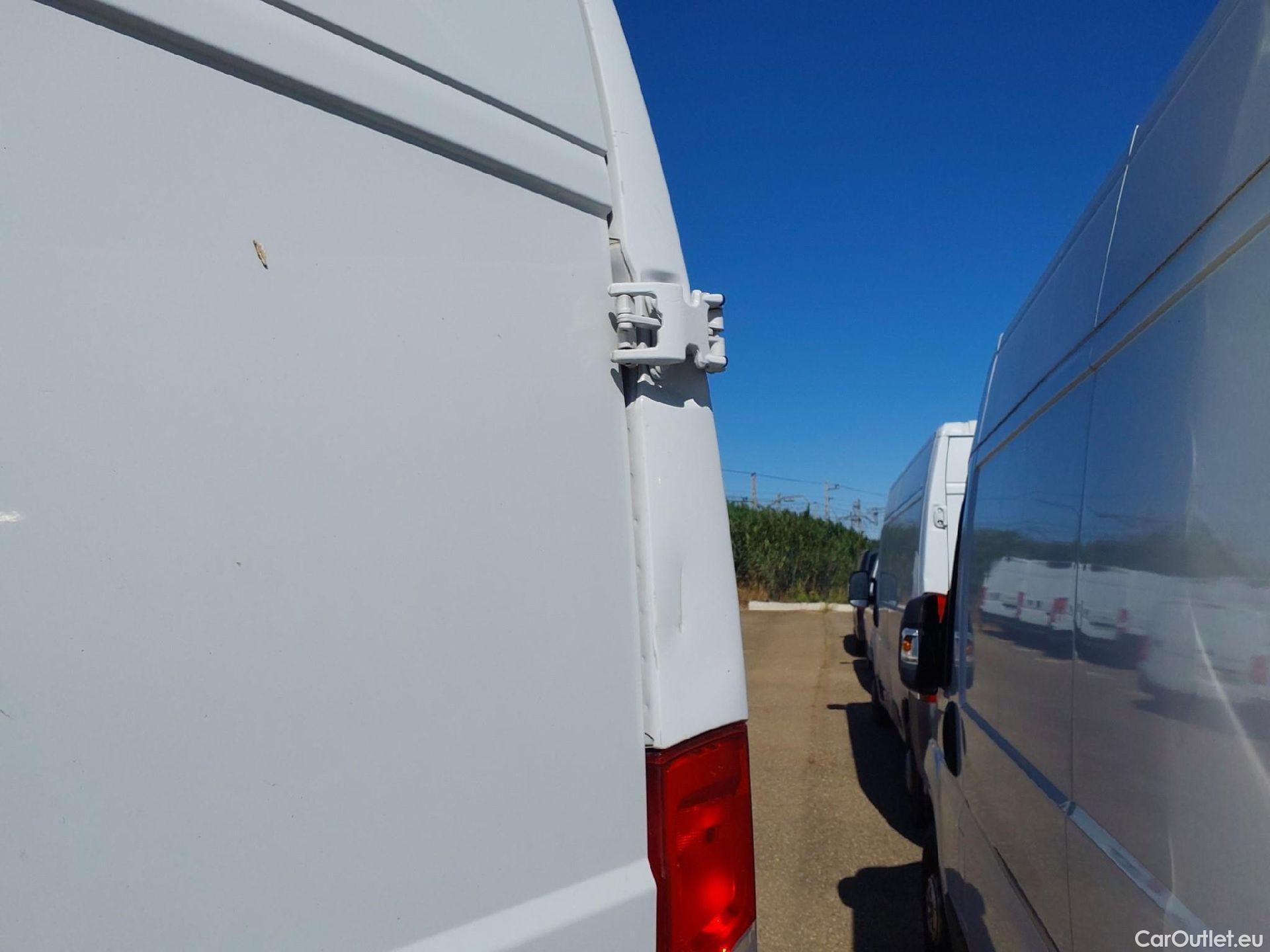  Opel  Movano OPEL  / 2021 / 4P / furgón Furgón Base L3H3 3.5T 2.2 BlueHDi 103kW #47