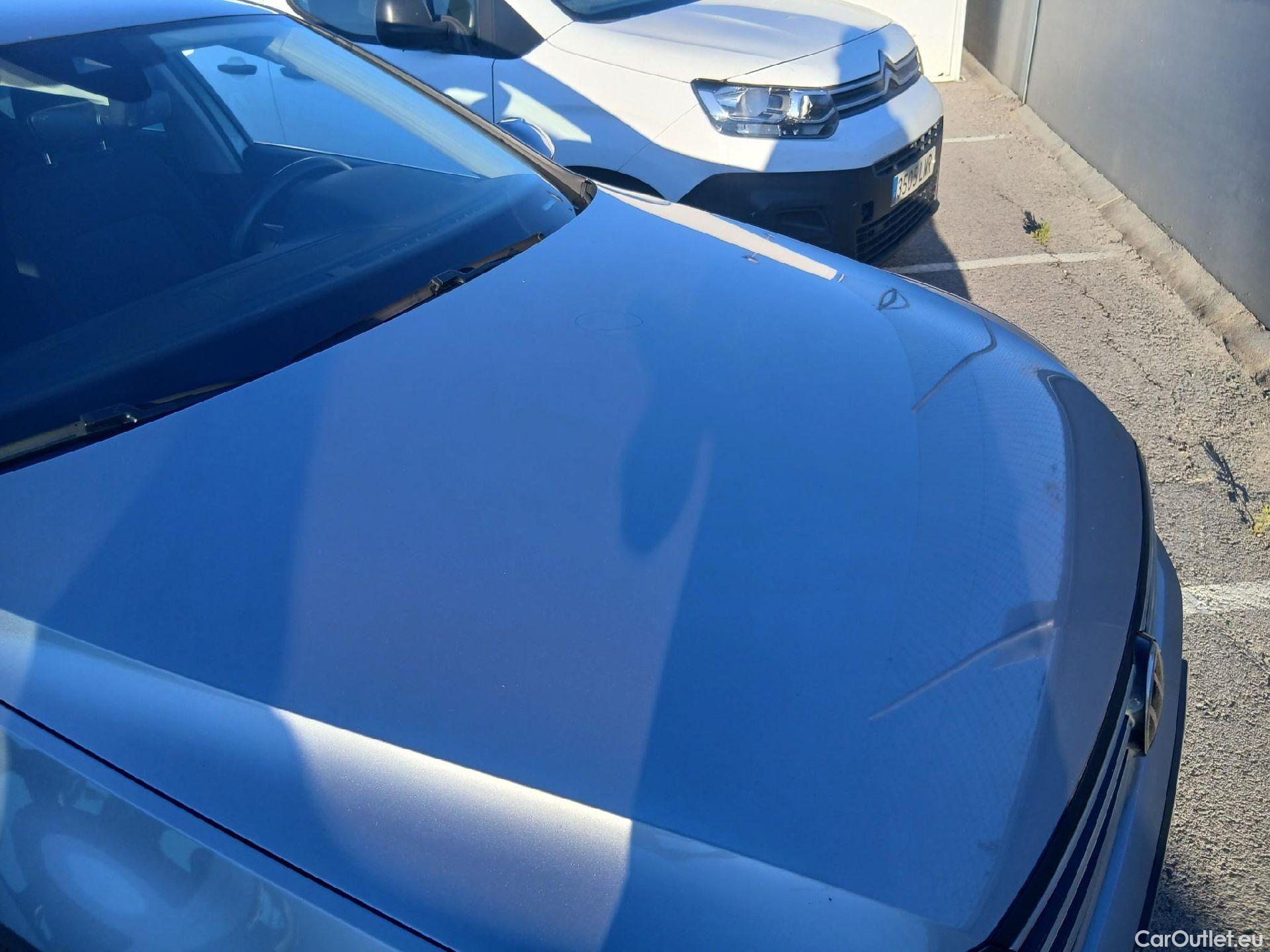  Volkswagen  Passat VOLKSWAGEN  / 2019 / 4P / sedán Executive 2.0 TDI 110kW (150CV) #2