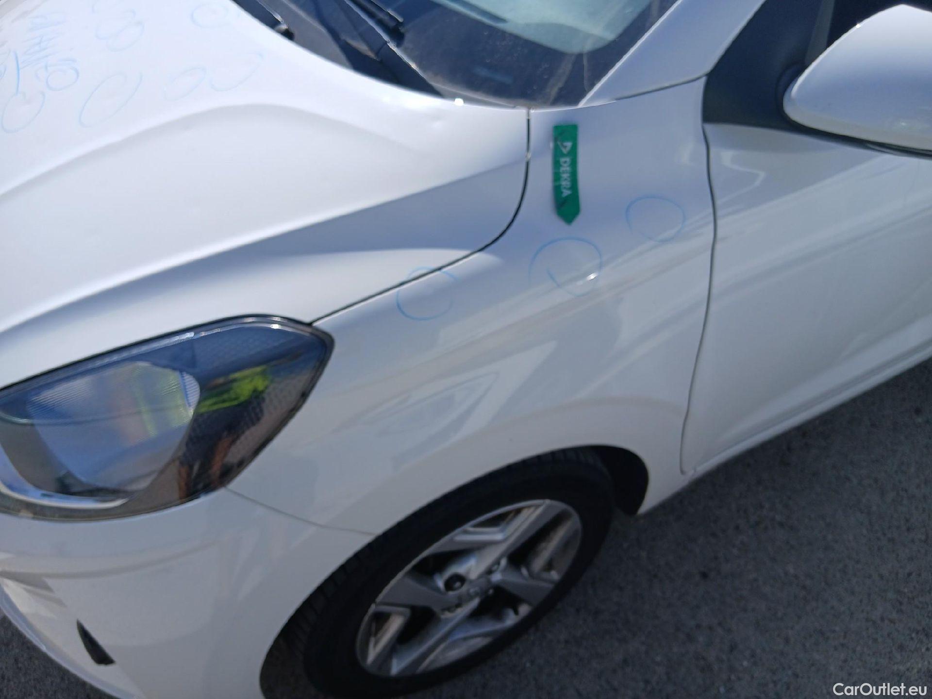  Hyundai  i10 HYUNDAI  / 2020 / 5P / berlina con portón 1.0 Klass #6