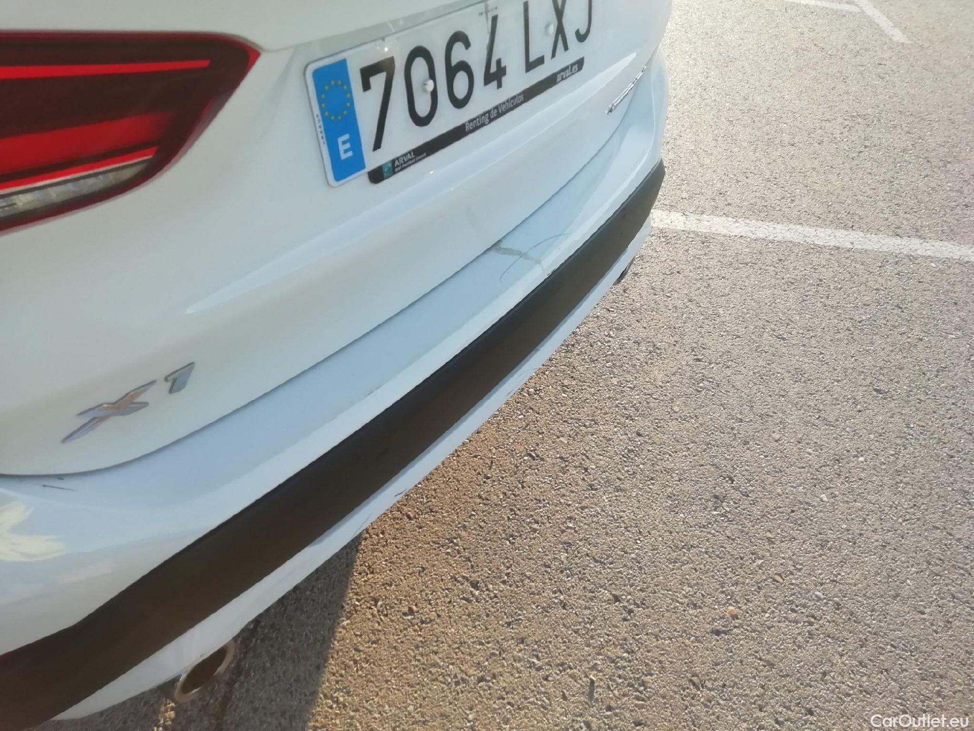  Bmw  X1 BMW  / 2019 / 5P / todoterreno sDrive18d #9