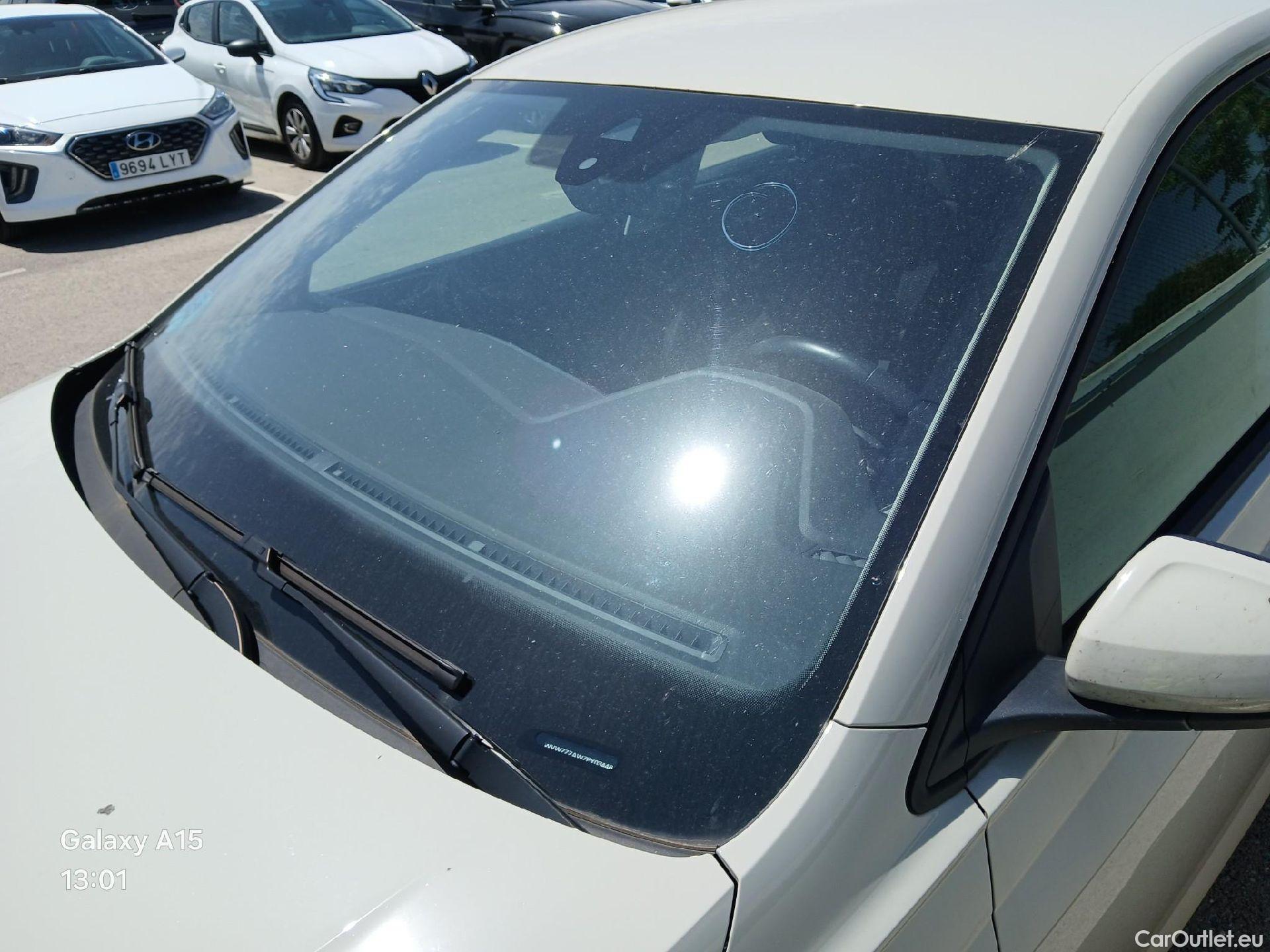  Volkswagen  Polo VOLKSWAGEN  / 2021 / 5P / berlina con portón Life 1.0 TSI 70kW (95CV) #12