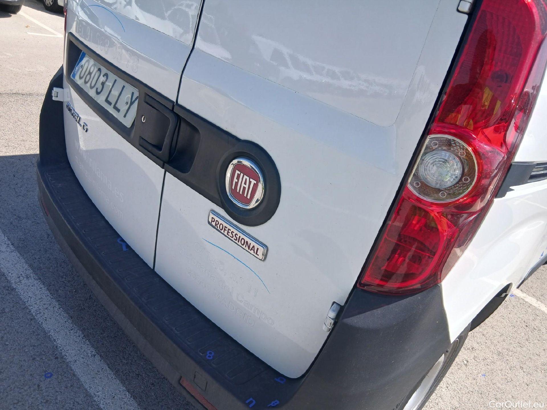  Fiat  Doblo FIAT Doblò Cargo/2015/3P/furgón derivado de turismo Cargo Base Plus 1.3 Mjet 70kW (95CV) #23