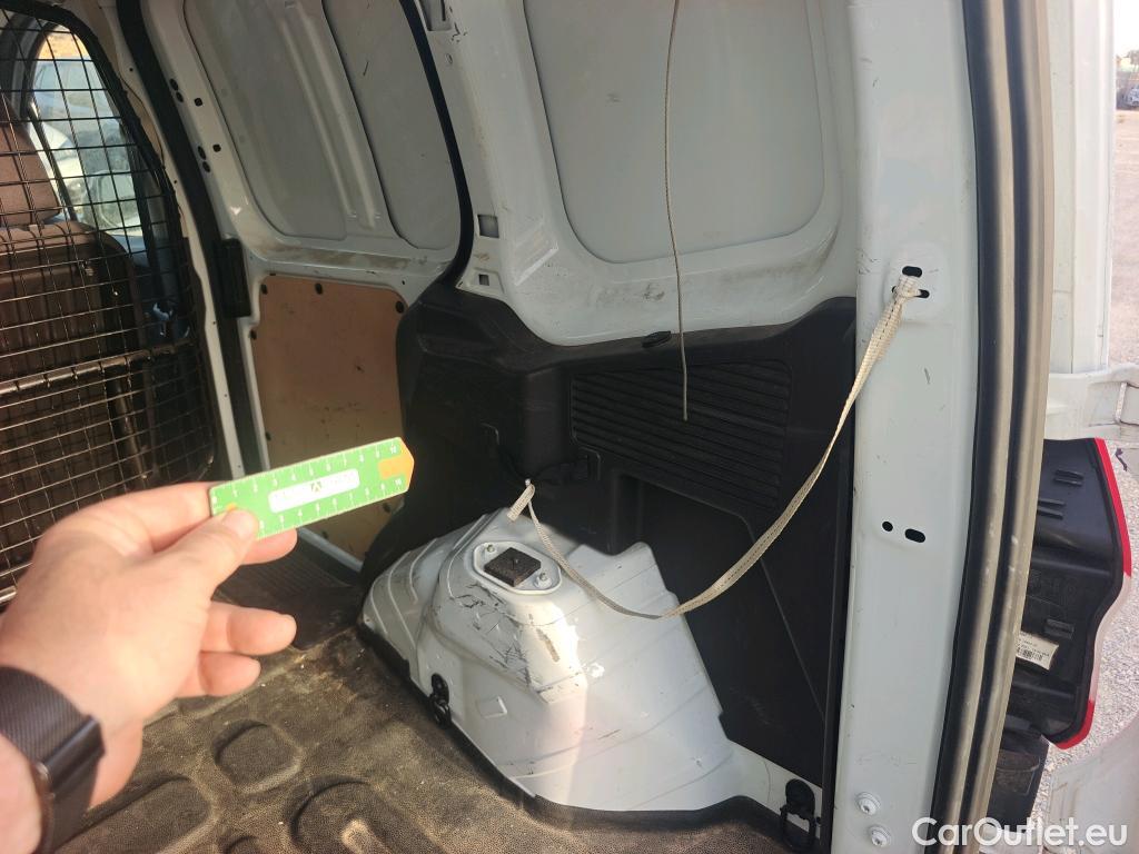  Ford  Transit FORD  Courier/2014/4P/furgón der.turis Van 1.5 TDCi 56kW Trend #29