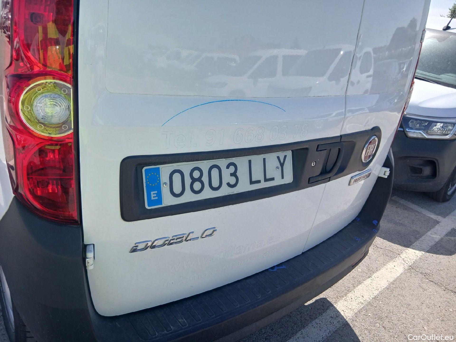  Fiat  Doblo FIAT Doblò Cargo/2015/3P/furgón derivado de turismo Cargo Base Plus 1.3 Mjet 70kW (95CV) #22