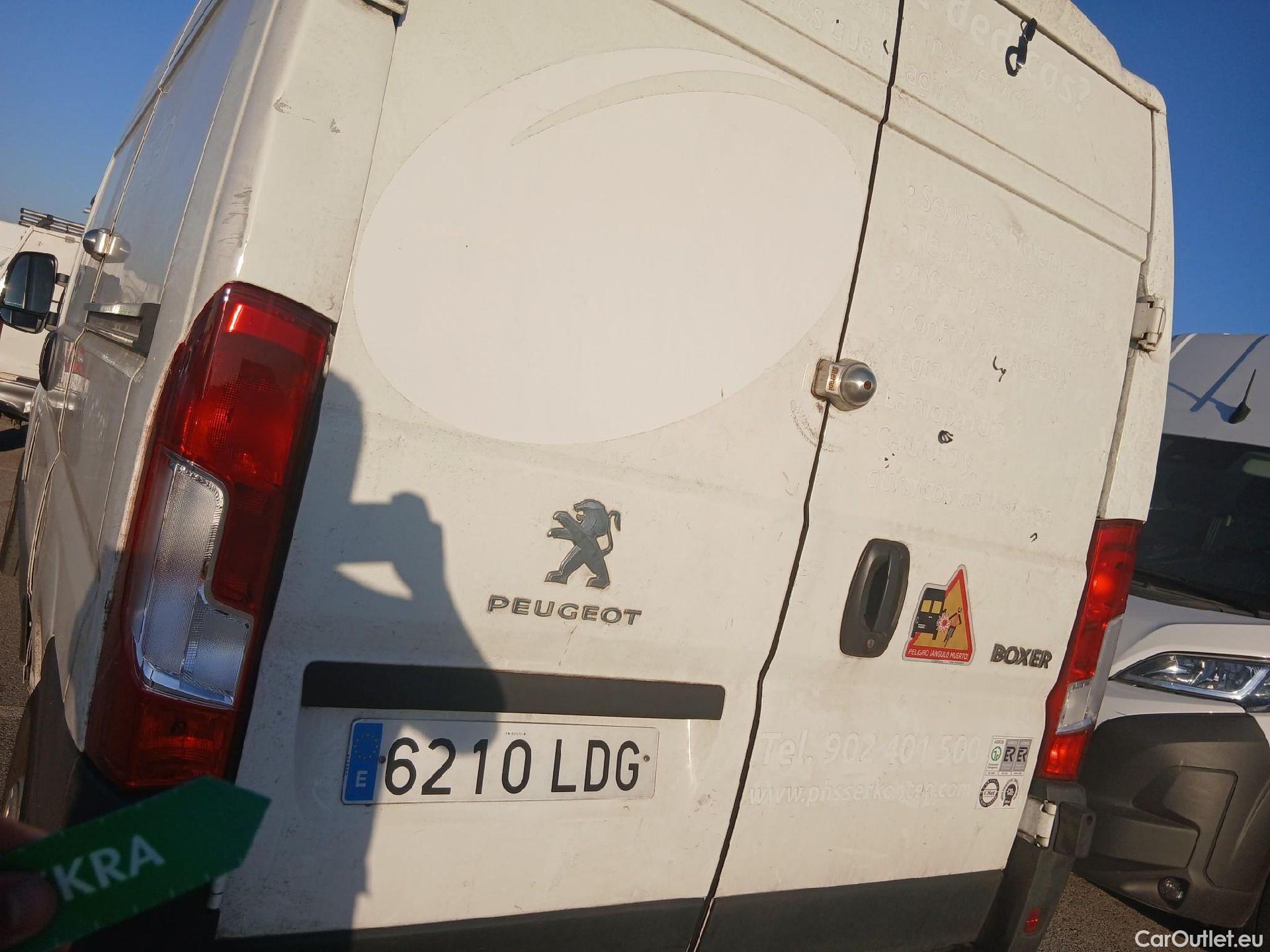  Peugeot  Boxer PEUGEOT  / 2014 / 4P / furgón Pack 335 L2H2 BlueHDi 96KW (130CV) #29