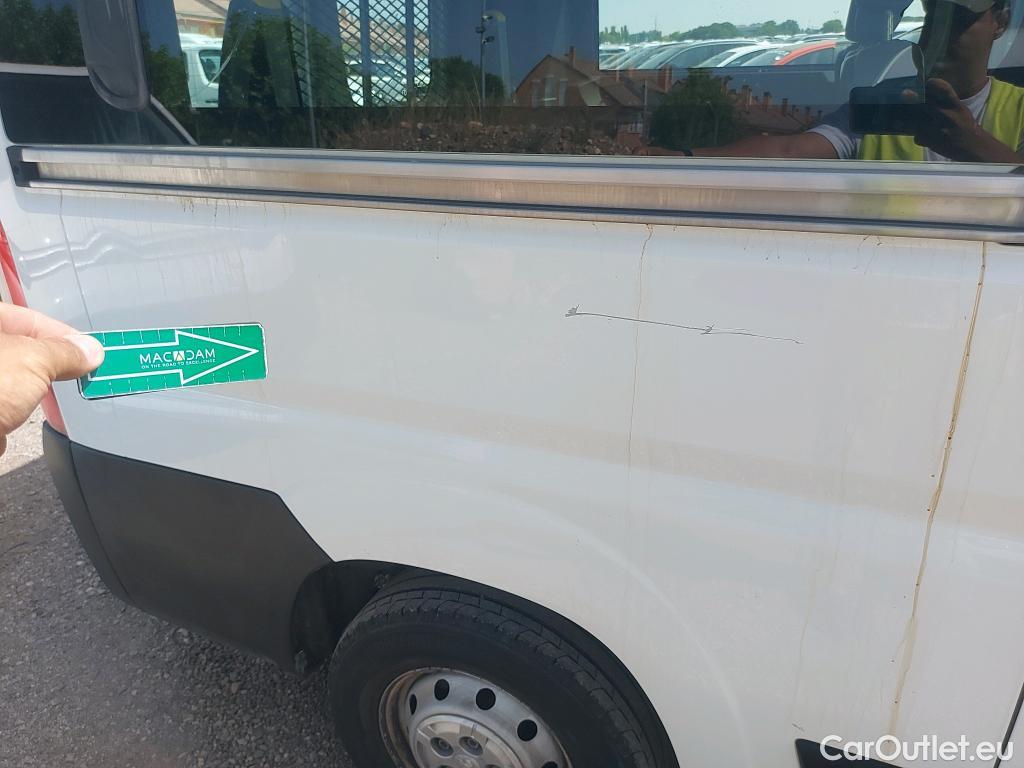  Peugeot  Boxer PEUGEOT  / 2014 / 4P / combi Combi 5/9 333 L2H2 BlueHDi 103KW (140) #4