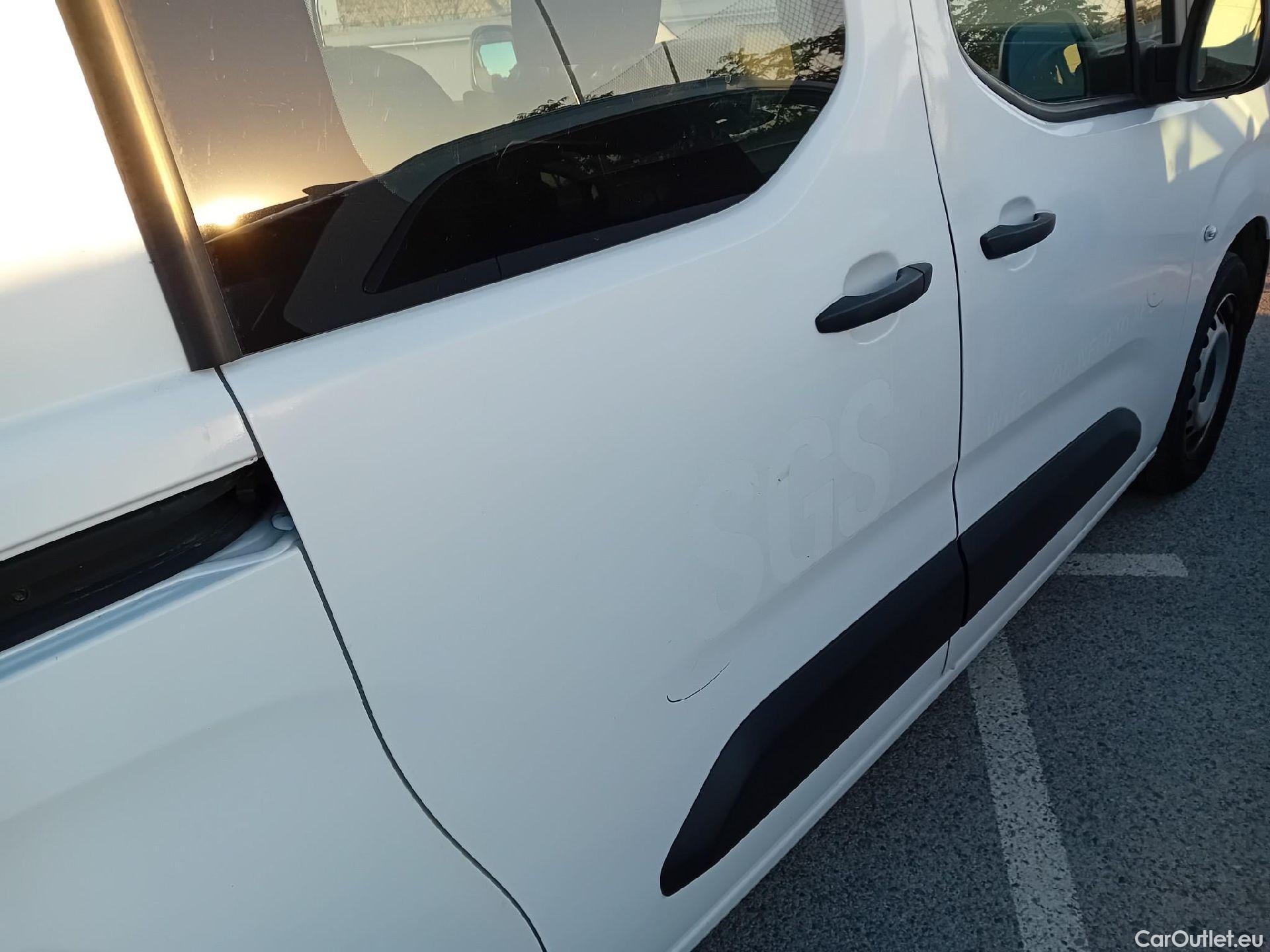  Citroen  Berlingo CITROEN  / 2018 / 4P / furgón derivado de turismo Doble Cab. Talla XL BlueHDi 100 CONTROL #21