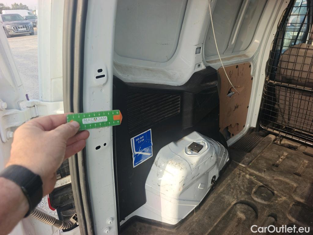  Ford  Transit FORD  Courier/2014/4P/furgón der.turis Van 1.5 TDCi 56kW Trend #31